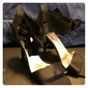 NWOT black stilettos